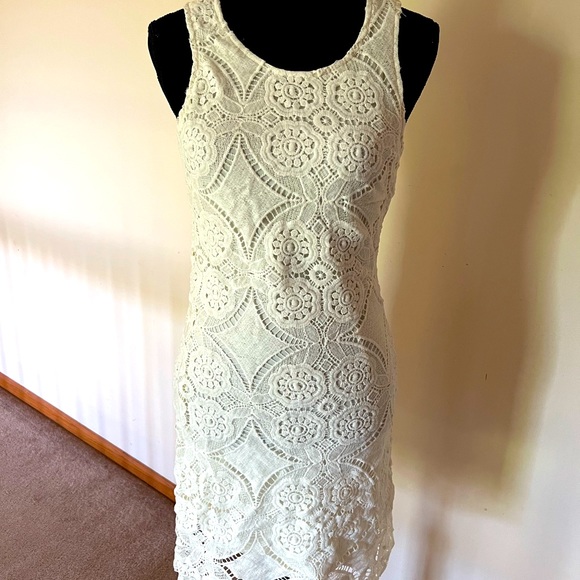 Dresses & Skirts - White Summer Dress (Small)